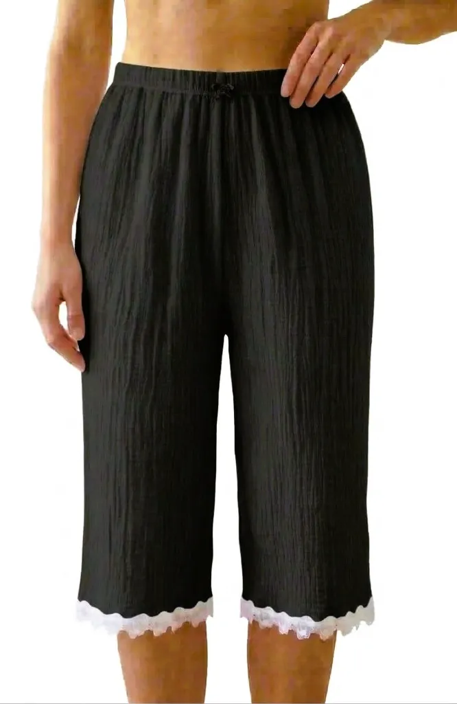 Crinkle Capris - Black.webp